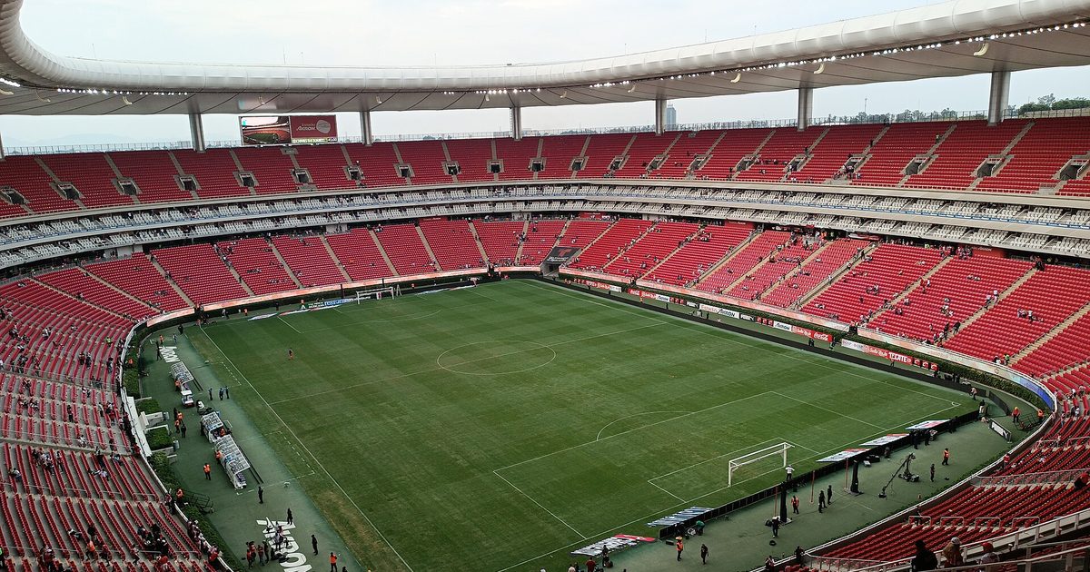 Vista panorámica interior del Estadio Akron de Guadalajara, casa de las Chivas